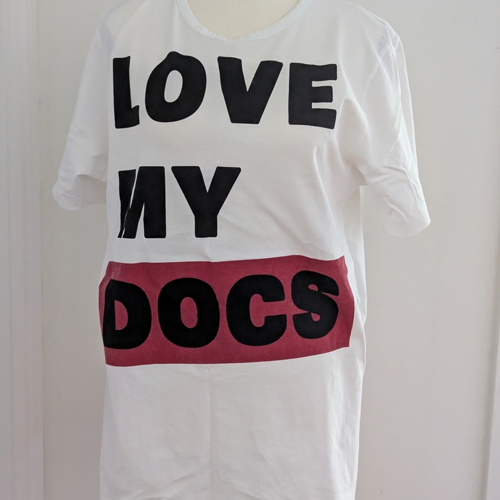 White Graphic Dr. Martens Love My Docs Tshirt - Size XS
